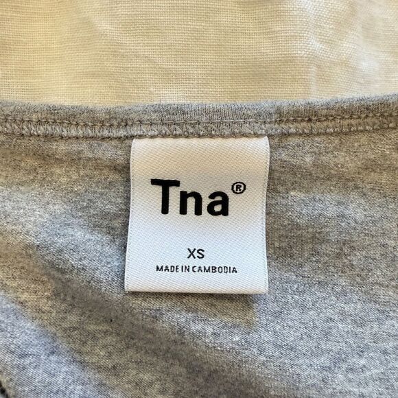 Aritzia TNA Chill Malibu Shirt - size XS - Picture 4 of 4